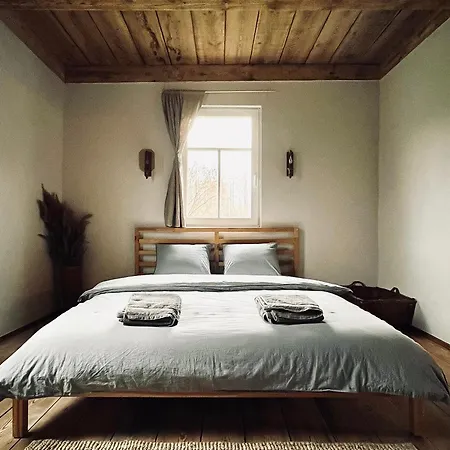 בקתה Bliska Wioska- Dom Kuchary Zydowskie